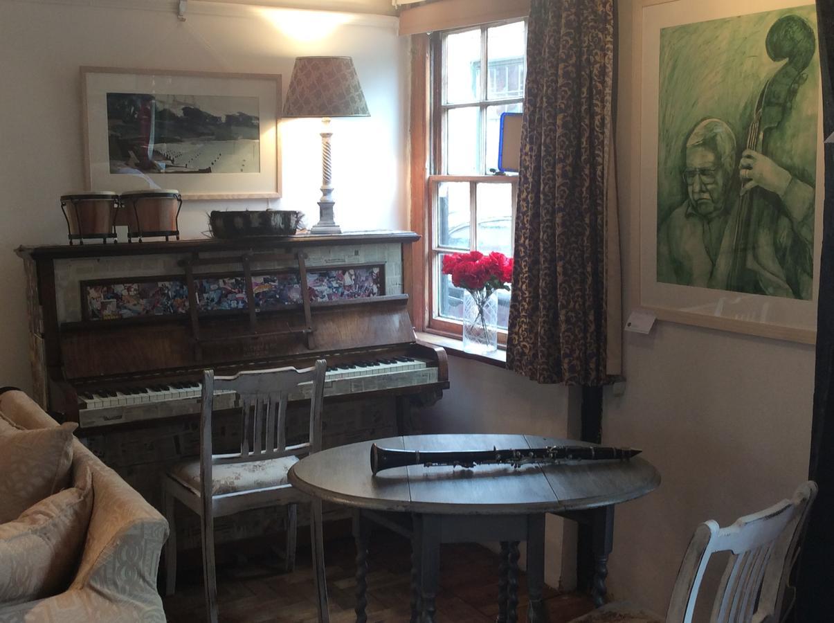 Swanhouse Bed and Breakfast Harwich Eksteriør billede